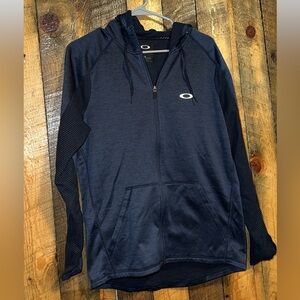 Oakley sweatshirt